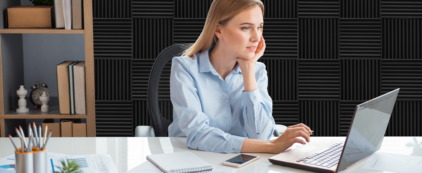 Акустичний поролон для звукоізоляції, панелі шумопоглинаючі 30x30x2.5 см з клейкою основою, набір 52 шт для студії звукозапису та домашнього кінотеатру