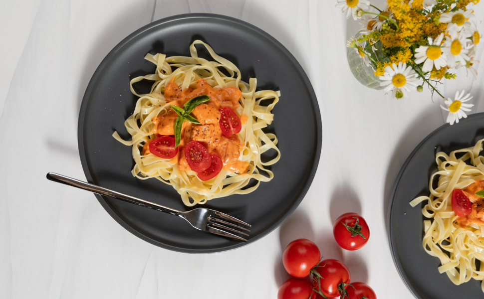 Набір тарілок MÄSER Serie Vada (12 шт.) - сучасний дизайн, шведська якість, для 4 осіб, порцелан, білий глянцевий/сірий матовий