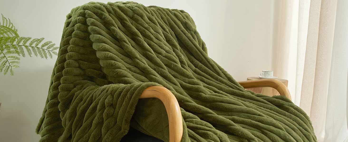 М'яка плюшева ковдра Luofanfei 180x200 см, салатово-кремовий колір, з ефектом 'пухирців', тепла флісова ковдра для спальні, офісу, дивана.