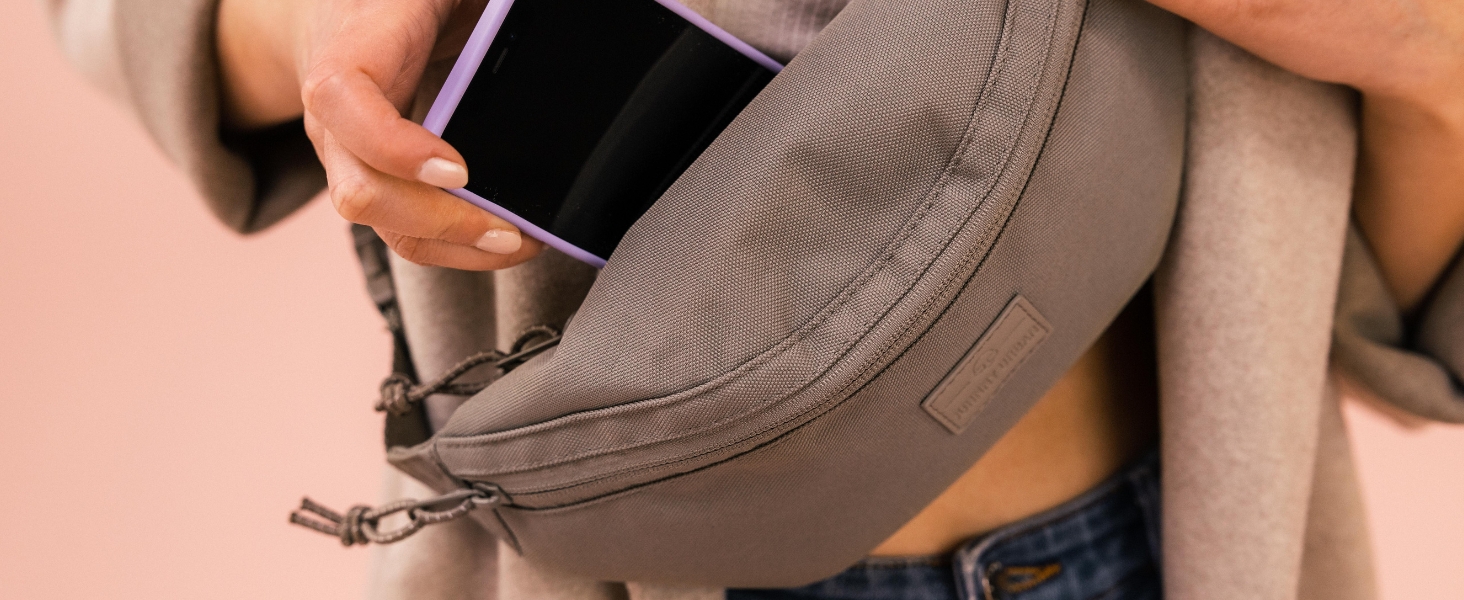 JOHNNY URBAN: поясна сумка (бананка) Erik Small - чорна, водонепроникна, для чоловіків та жінок, стильна нагрудна сумка для фестивалів