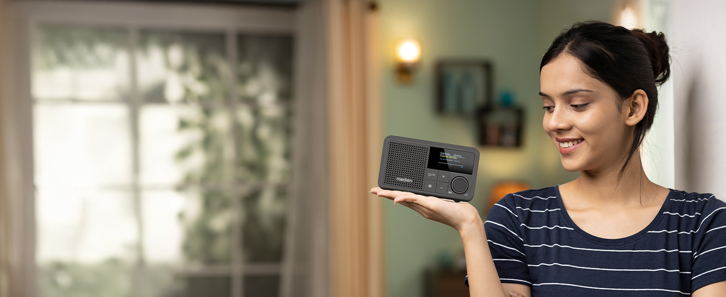 MEDION S66822 Портативне міні-радіо DAB+ з Bluetooth, акумулятор (до 6,5 годин), дисплей, телескопічна антена, таймер сну, будильник, AUX, USB-C, зелений (сірий)