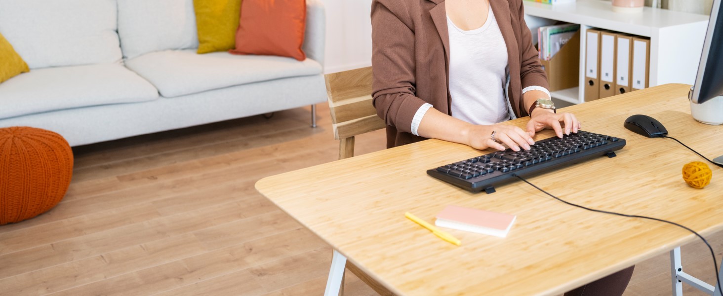 Набір клавіатури та миші Trust Ymo II з QWERTZ-розкладкою, плоскі клавіші, захист від бризок, бездротова миша, USB-приймач, для ПК, комп'ютера, ноутбука, Mac (провідний)