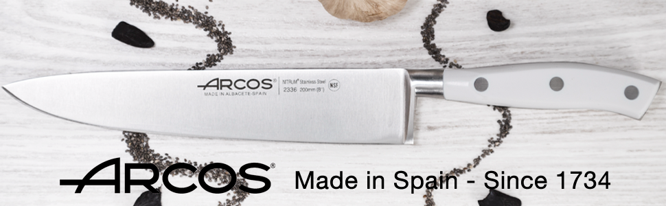 Ніж Arcos Serie Riviera Santoku 180 мм - професійний японський ніж з нержавіючої сталі з ручкою з POM