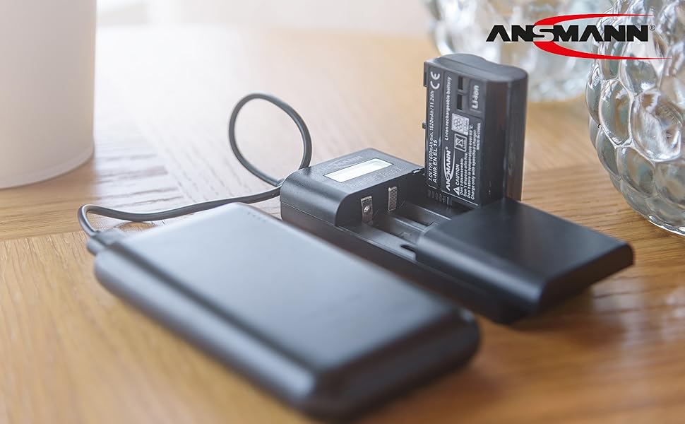 Зарядний пристрій Powerline 8 для акумуляторів AA/AAA з LED-дисплеєм, функцією визначення несправних акумуляторів та захистом від перезарядки (Powerline Vario)