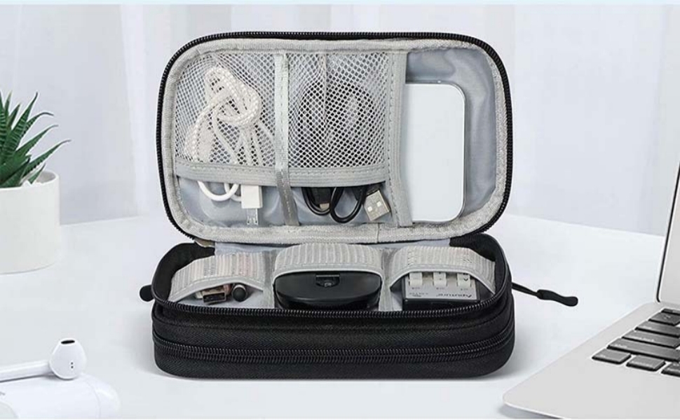 Органайзер для кабелів та аксесуарів: кейс для зарядних пристроїв, USB-накопичувачів та Power Bank (чорний)