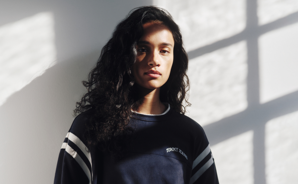 Жіночий шкіряний ремінь Tommy Jeans овальний, чорний, 95 см