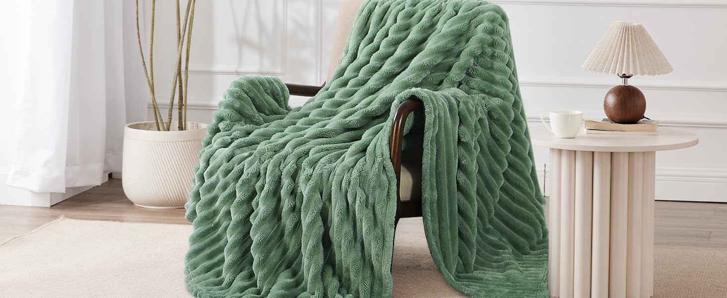Плед RUIKASI 150x200 см, м'який флісовий плед, зелений колір для вітальні, дивана, декору та відпочинку