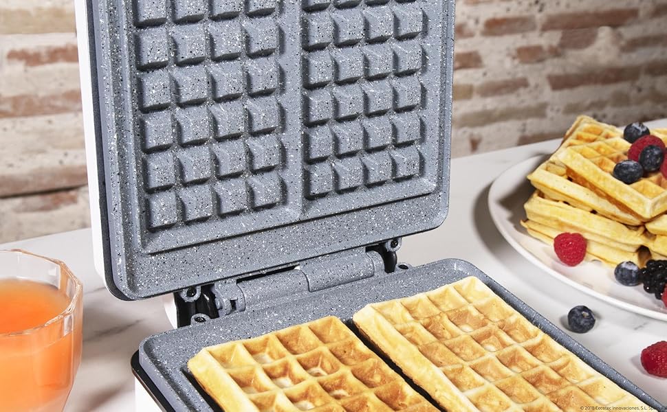 Вафельниця Cecotec Fun Gofrestone з антипригарним покриттям RockStone, регульований термостат, великі вафлі, 1200 Вт, 2 вафлі