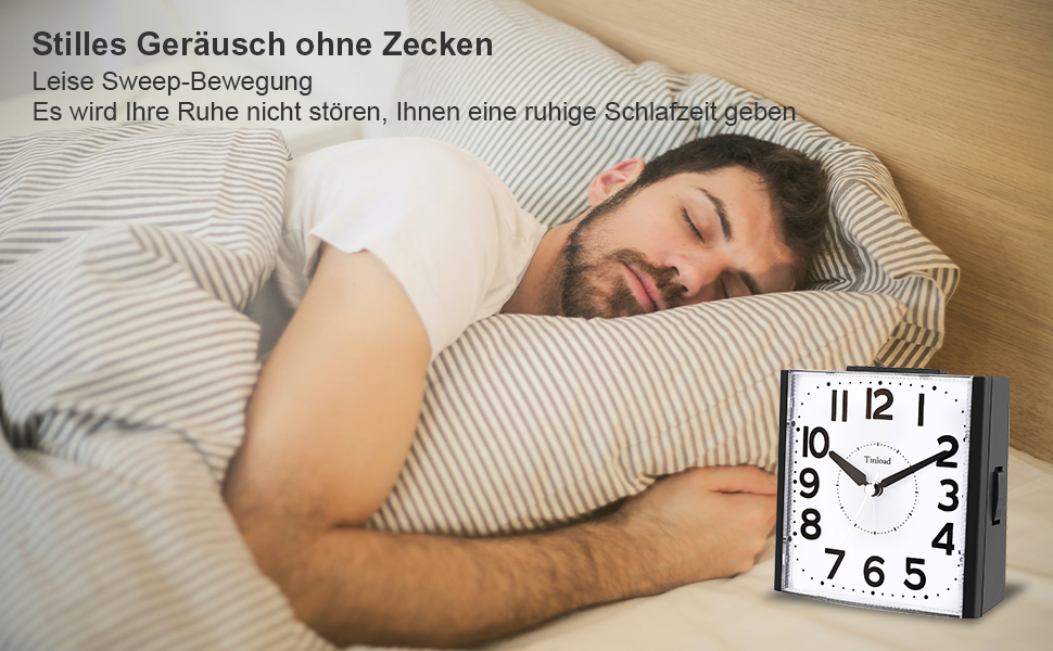 Analog Senior Alarm Clock with Night Light, 4.7-inch Dial, Table Clock with Snooze Function, Loud, 3-Stage Increasing Bell Sound, Battery Powered