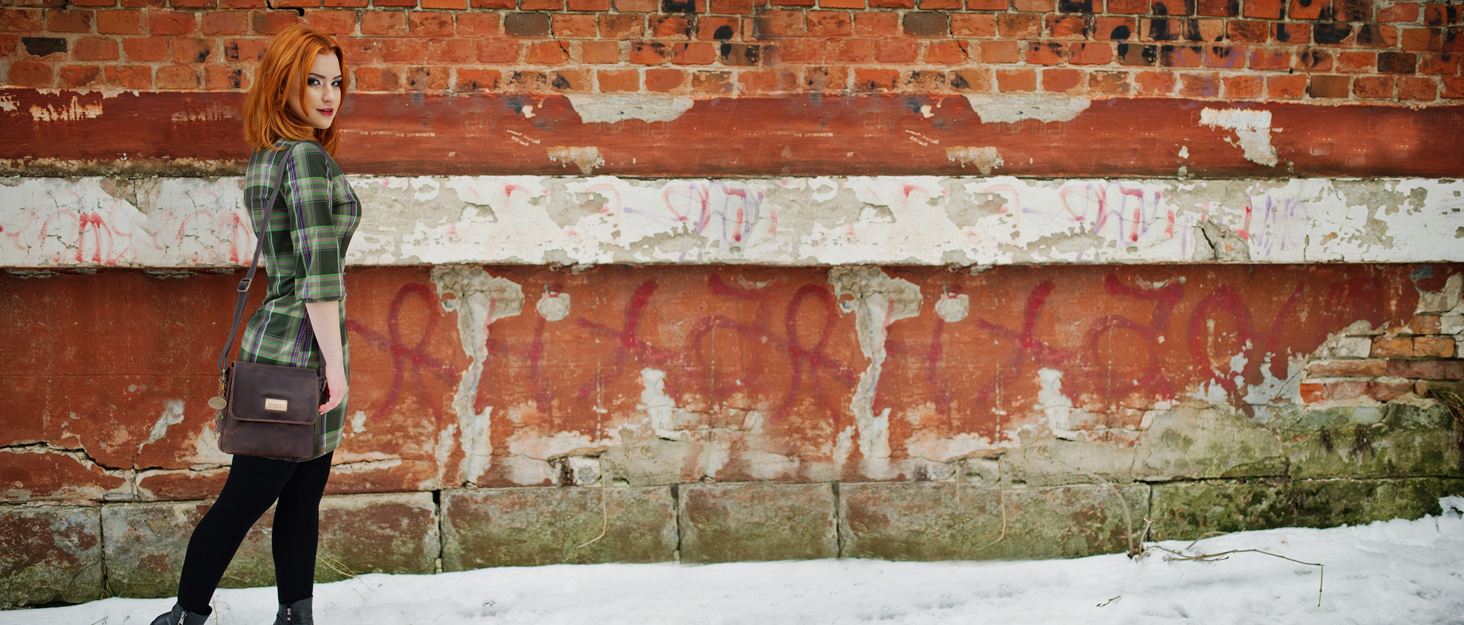 Сумка-косметичка Catwalk Collection Emma чорного кольору, середнього розміру, з натуральної шкіри для ручної сумки