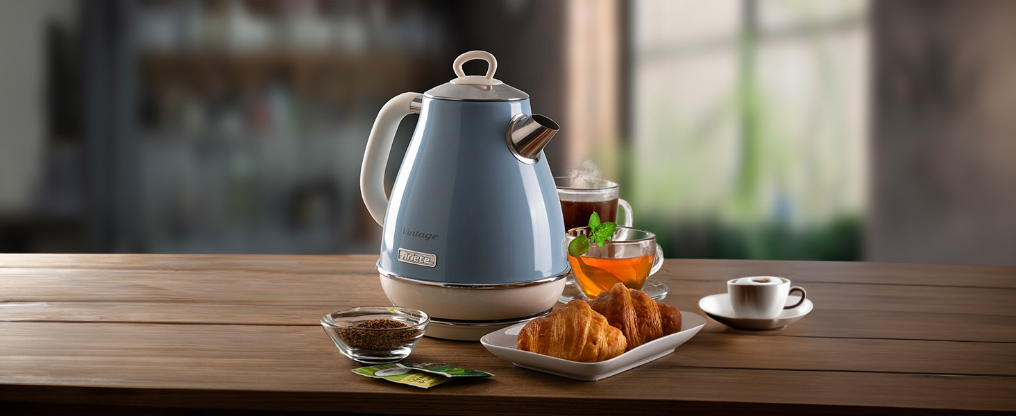 Ariete Vintage Blue Electric Kettle - 1.7L Stainless Steel, 2000W with 360° Swivel Base & Water Level Indicator
