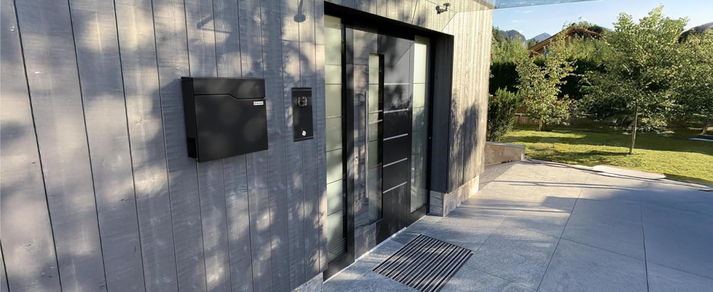 Поштова скринька настінна Metzler Hoffmann чорна (RAL 9005) з табличкою для імені та відділенням для преси, металева, порошкове покриття