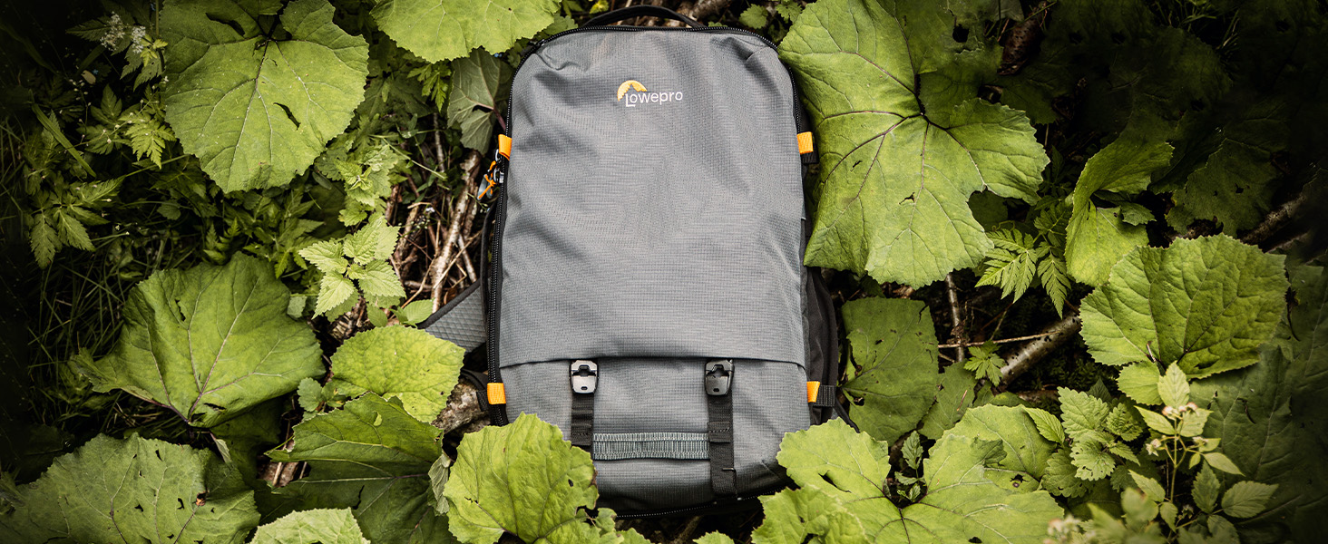 Рюкзак для камери Lowepro Trekker Lite BP 250, чорний: для бездзеркальних камер, з винімним вкладишем, з системою кріплення аксесуарів
