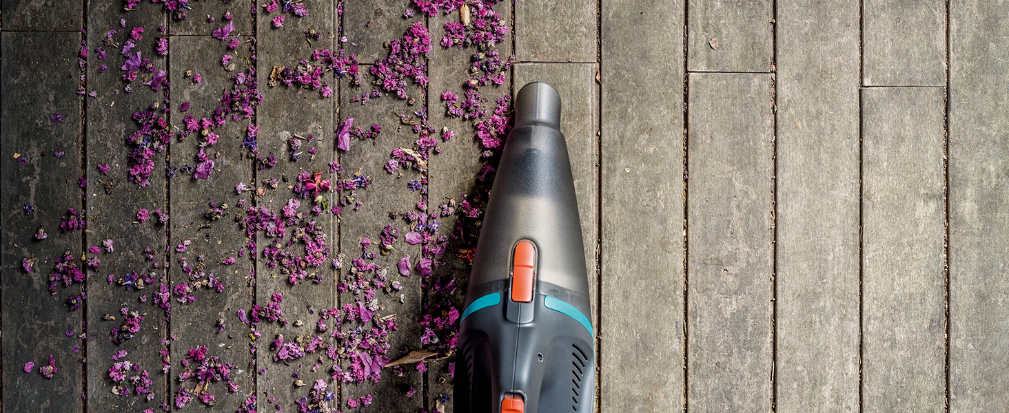 Акумуляторний ручний пилосос Gardena EasyClean Li для вологого та сухого прибирання, вбудований Li-Ion акумулятор, висока потужність всмоктування