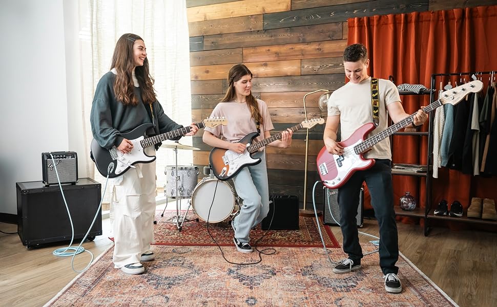 Струмогітара Squier Debut Stratocaster з палісандровим гриф, біле пікгард, чорний колір SSS