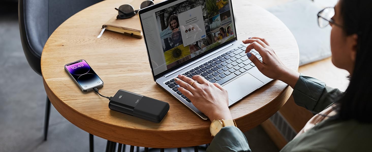 Power Bank VIYISI 30000mAh з LED дисплеєм, 20W PD, 4 виходи та 3 входи, сумісний з iPhone/iPad/Samsung/Huawei, чорний