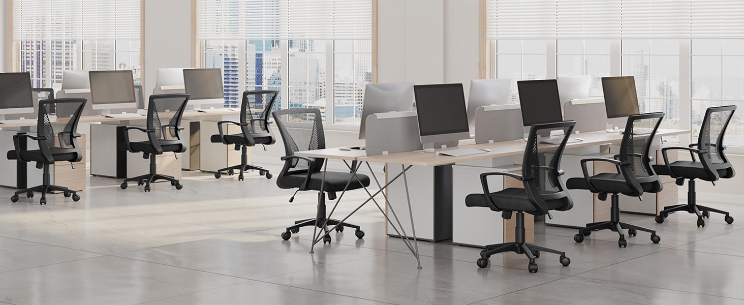 Офісний крісло Yaheetech ергономічне, комп'ютерне з сітчастою спинкою, з підлокітниками, для офісу та дому, чорне, до 136 кг, з регулюванням висоти та функцією гойдання