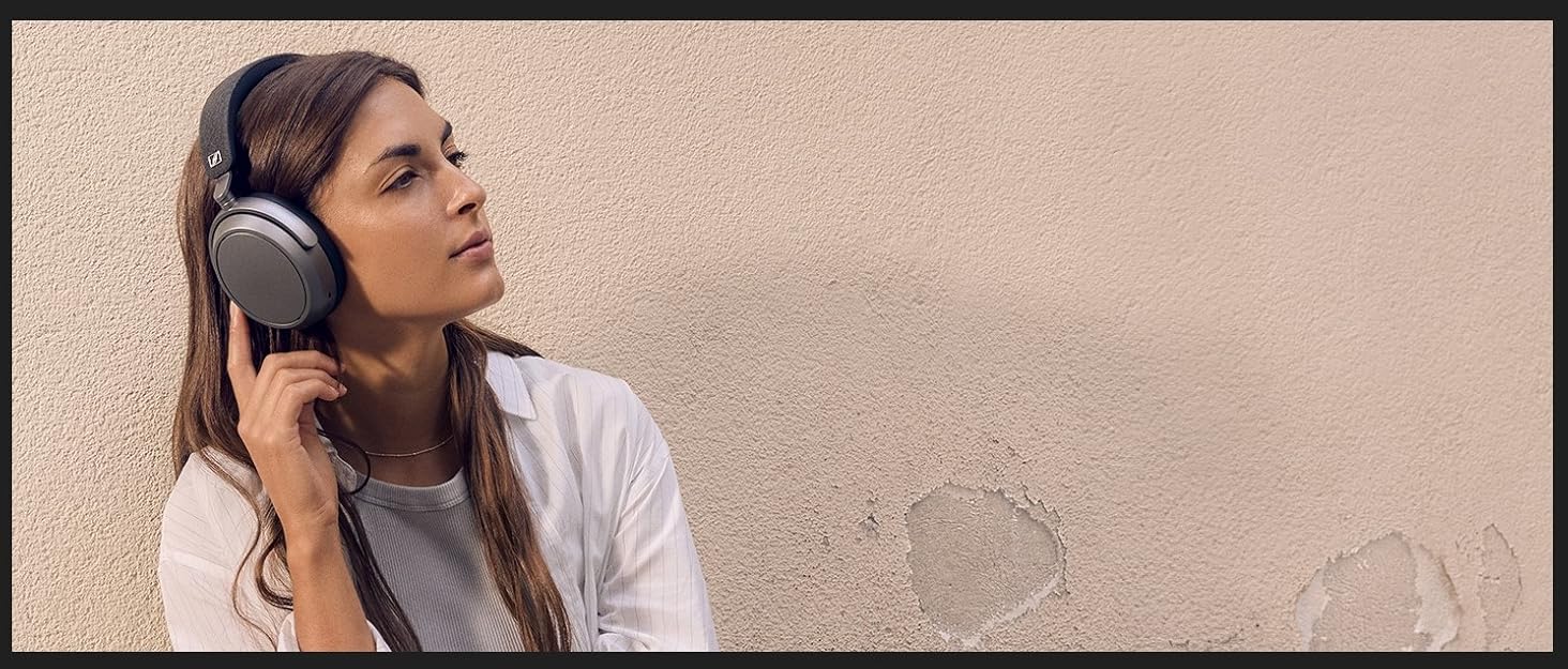 Навушники бездротові Sennheiser Momentum 4 Wireless Noise Cancelling – Bluetooth, з активним шумозаглушенням, чорні