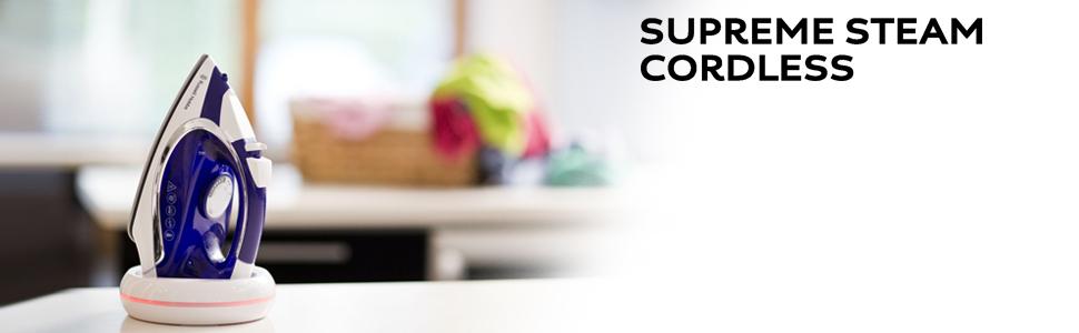 Праска Russell Hobbs Supreme Steam Cordless – бездротова, керамічна підошва, 2400 Вт, 135 г/хв, 300 мл