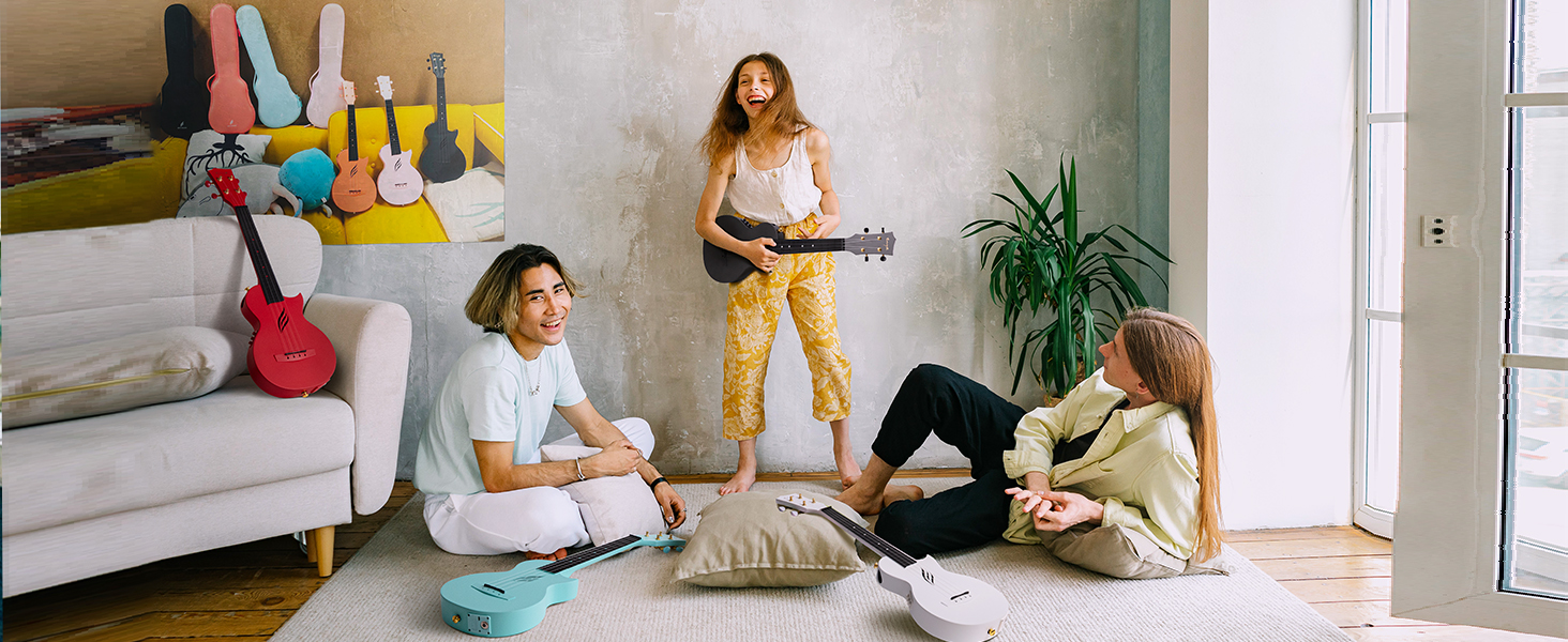 Укулеле Enya Ukulele-Sopran NOVA U Mini - карбонове укулеле для початківців, дорослих та дітей. Комплект з чохлом, ремінком, каподастром та струнами. Ідеально для подарунка та подорожей (23 дюйми)