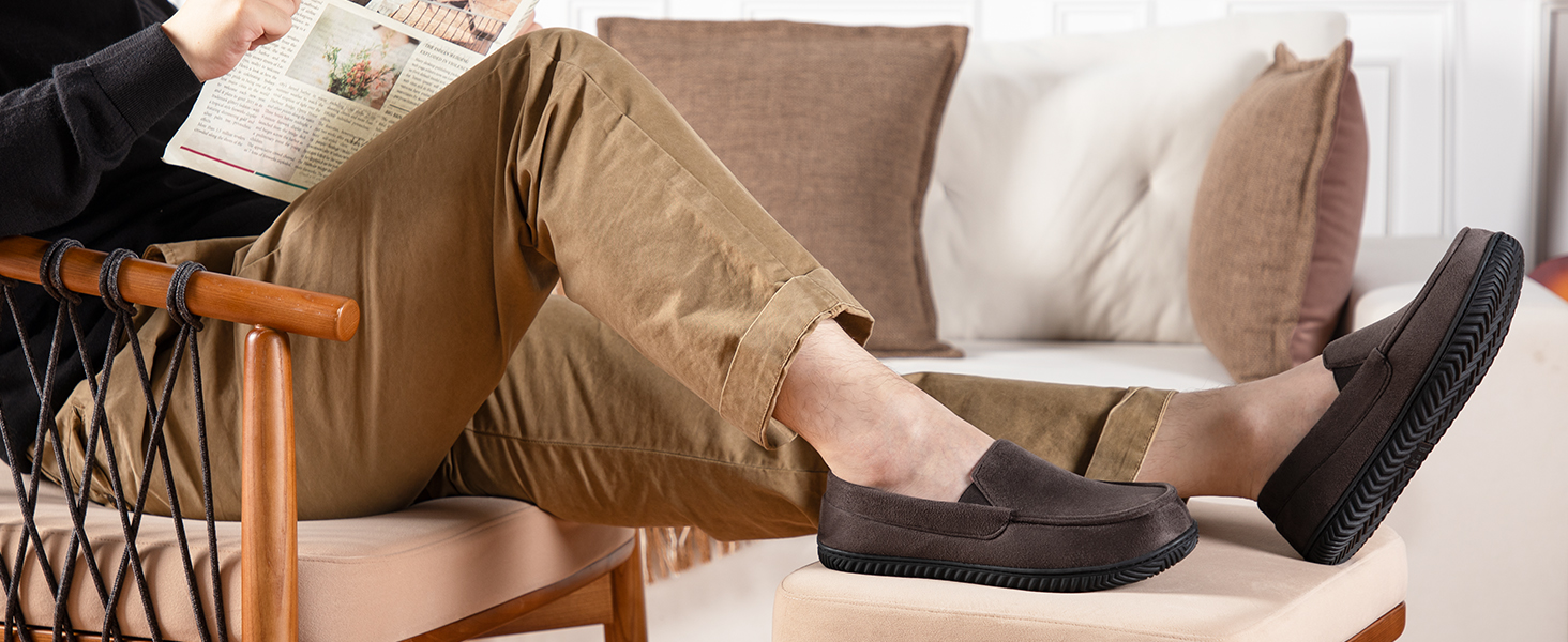 Чоловічі домашні тапочки RockDove Alexander з дихаючим фетровим підкладкою та антиковзкою підошвою з піни EVA, 42 EU, Колір: Вугільний