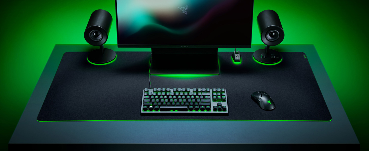 Ігровий килимок для миші Razer Gigantus V2 Large (450 x 400 x 3 мм) — текстурований мікротканинний килимок з протиковзанням, чорний