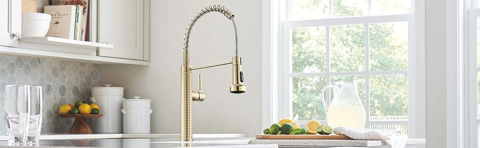 Сучасний кухонний змішувач з LED-підсвіткою, поворотний на 360°, з висувною лійкою, чорний/рожеве золото, для кухні