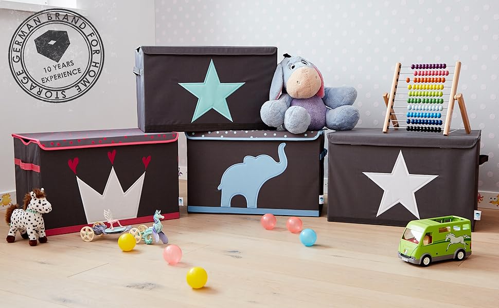 Велика коробка для зберігання LOVE IT STORE IT із кришкою, іграшкова скриня з міцного текстилю, з дерев'яним каркасом, сіра із зеленою зіркою, 62x38x39 см, легка у догляді