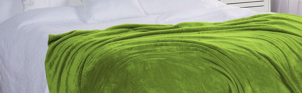 Beautissu Плюшевий плед Aurelia, 150x200 см, зелений – м'який плед для дивану та ліжка, мікрофібра