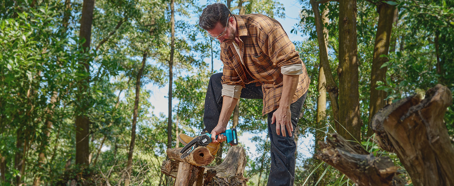 Акумуляторна міні-пила SEESII 6 дюймів з автоматичною подачею мастила, 8000mAh, для стрижки гілок та різання деревини