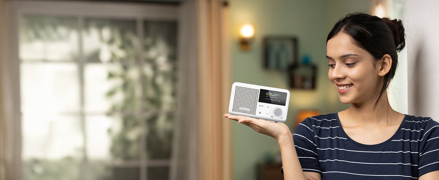 MEDION S66822 Портативне міні-радіо DAB+ з Bluetooth, акумулятор до 6,5 годин, дисплей, телескопічна антена, таймер сну, будильник, AUX, USB-C, зелений