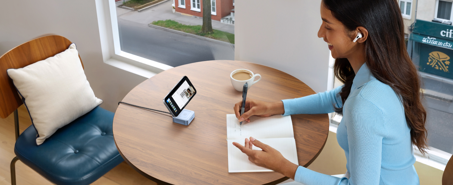 Зарядний пристрій UGREEN MagFlow 2-в-1 MagSafe 25W з підтримкою Qi2, нахильний 70°, для iPhone 16/17, AirPods та Pixel 10 Pro XL, з кабелем 1м