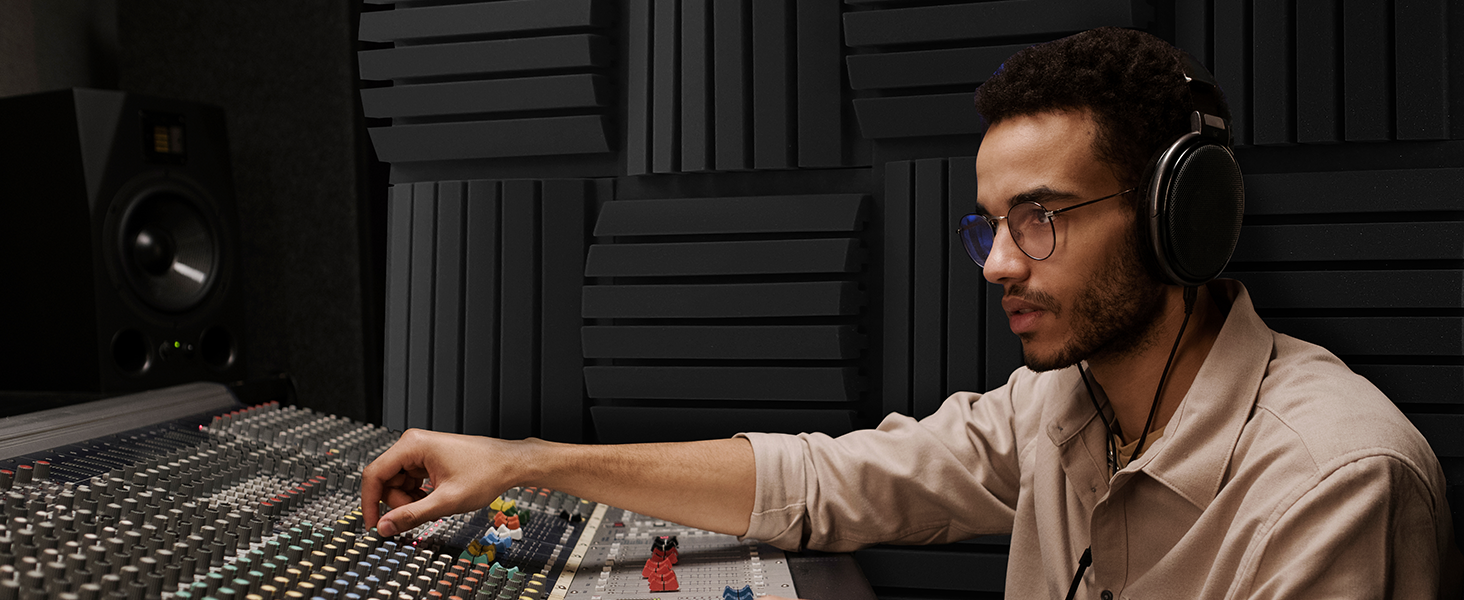 Акустичний поролон для шумоізоляції, панелі звукопоглинаючі самоклейні 30x30x7.5 см, набір 24 шт. з 150 двосторонніми клейкими накладками