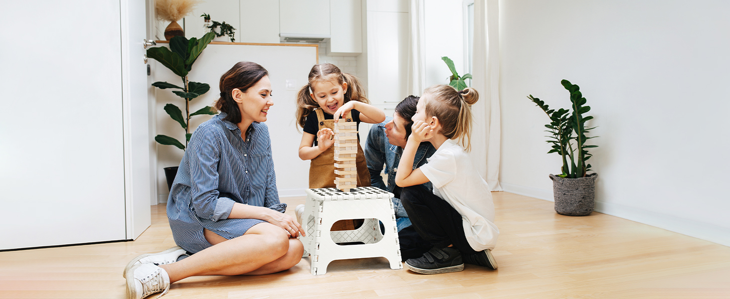 Складний табурет HOUSE DAY 27см чорний, 150кг, з антиковзними ніжками та ручкою, для кухні, ванної, дитячої кімнати, кемпінгу