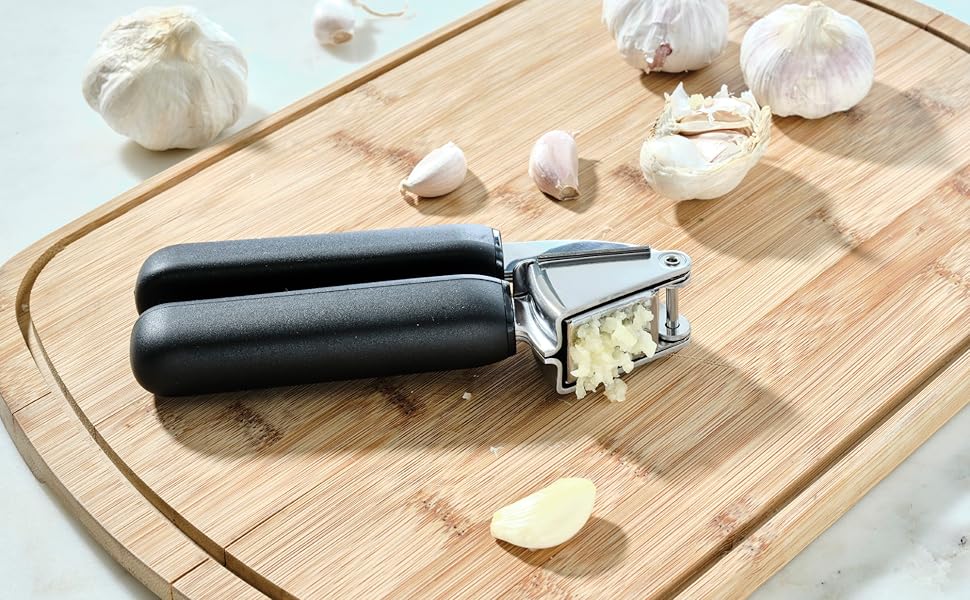 OXO Good Grips Прес для часнику - зручний та надійний інструмент для кухні