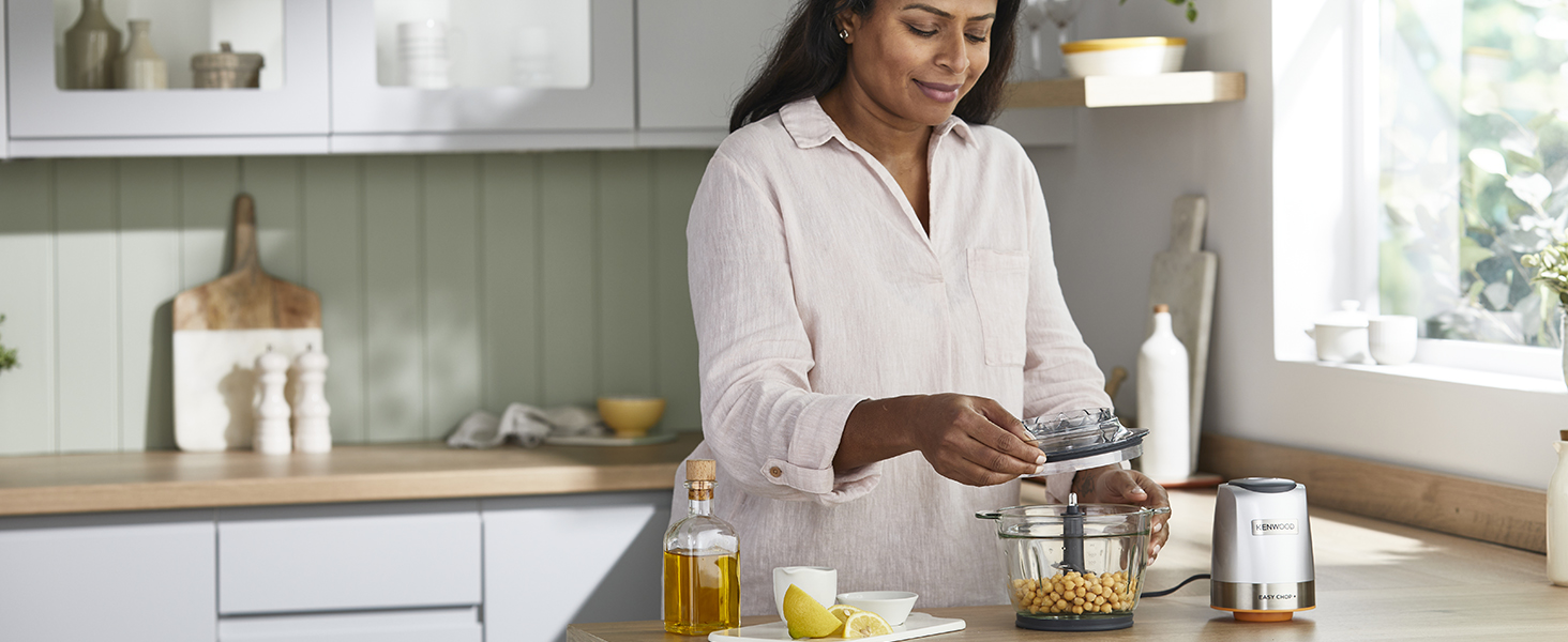 Електричний міні-подрібнювач Kenwood Easy Chop CHP61.100WH, білий (0,6 л, 500 Вт)