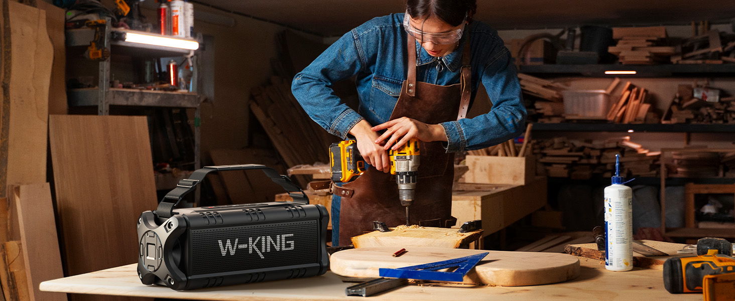 W-KING Портативна Bluetooth Колонка 90W з Глибоким Басом, DSP, 40 годин акумулятора та IPX6 Захистом від Води. Підтримка Powerbank, EQ, AUX та TF-карта. Чорний Колір. Ідеально для кемпінгу, пляжу та саду.