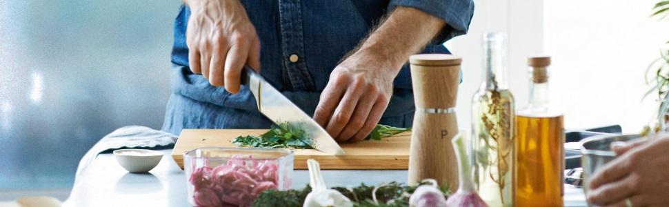 Набір ножів WMF Classic Line для сніданку, 6 шт., 23 см: хлібні, для бутербродів, з хвилястим лезом, нержавіюча сталь, чорний пластиковий руків'я