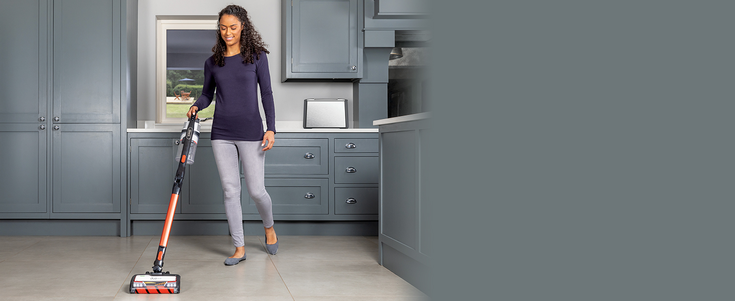 Бездротовий пилосос Shark IZ201EU з рушником, оранжевий: 40 хвилин роботи, Anti Hair Wrap, 0.7 л, 26x24.5x118 см