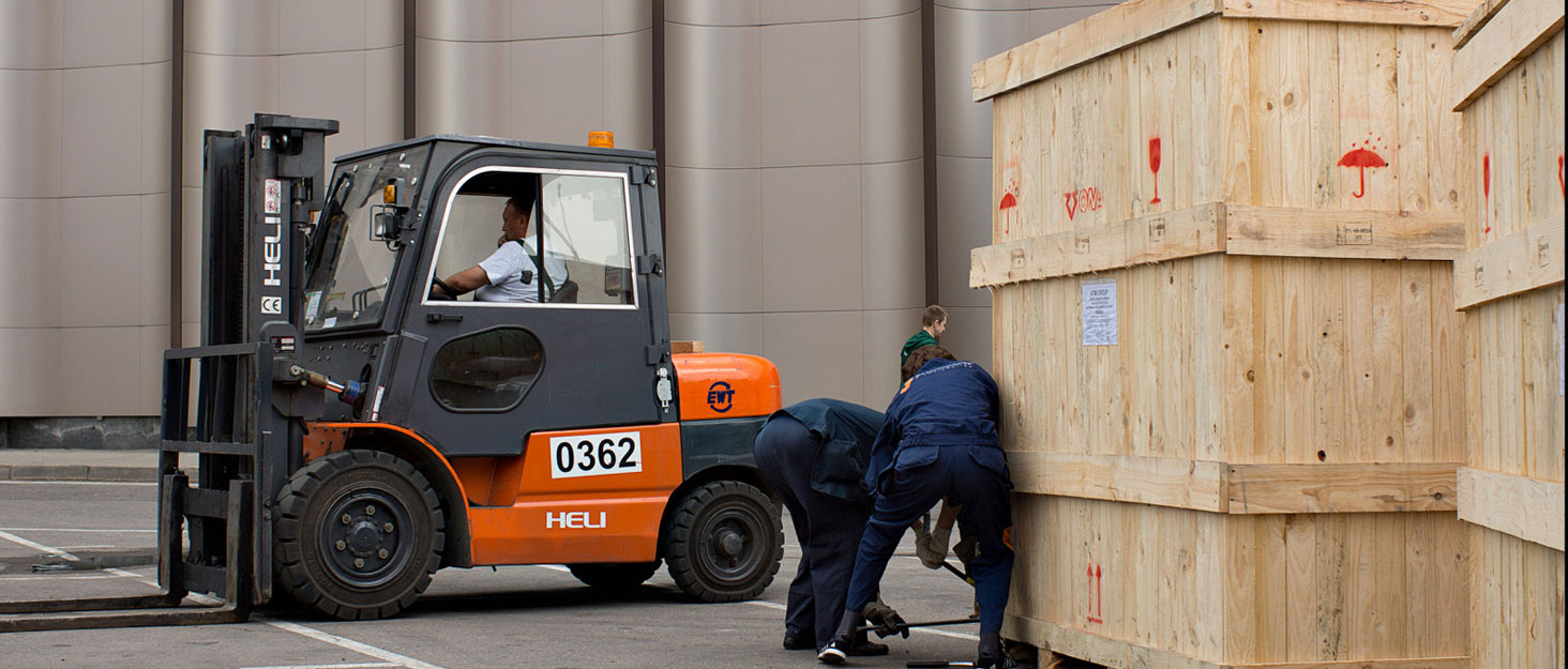 Чоловічі робочі черевики з металевим носком. Легкі, дихаючі, зручні. Захисні черевики для будівництва, сільського господарства. Антиковзаюча підошва. Світловідбиваючий жовтий колір. Розмір 45 EU