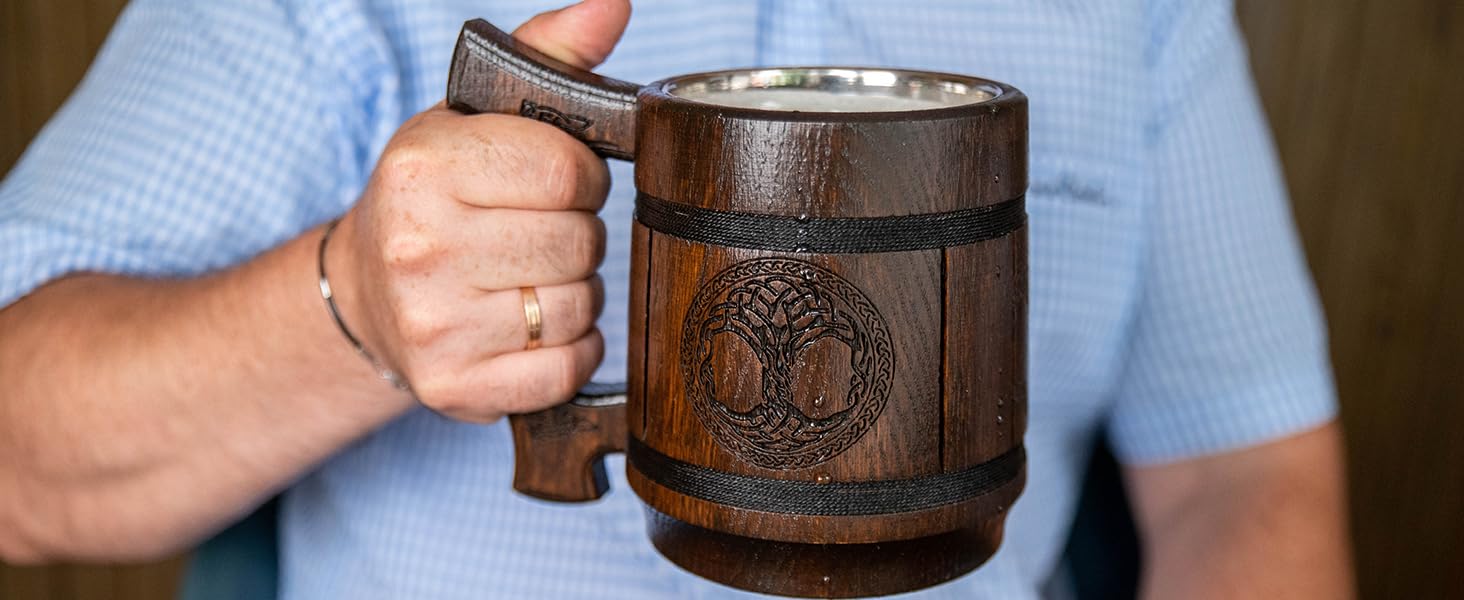 Діжка TESLYAR Вікінг 0.6 л з дуба - середньовічна діжка для пива, кружка, кухоль з гравіюванням молота Тора, руни. Ідеальний подарунок для чоловіків, дерев'яний кухоль.