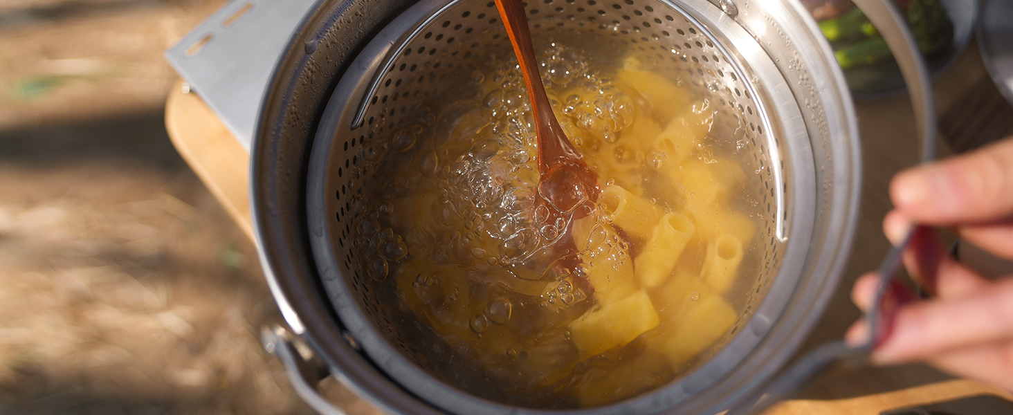 Набір посуду для кемпінгу KingCamp з кошиком, нержавіюча сталь, антипригарне покриття, 4-х частинний набір + чайник