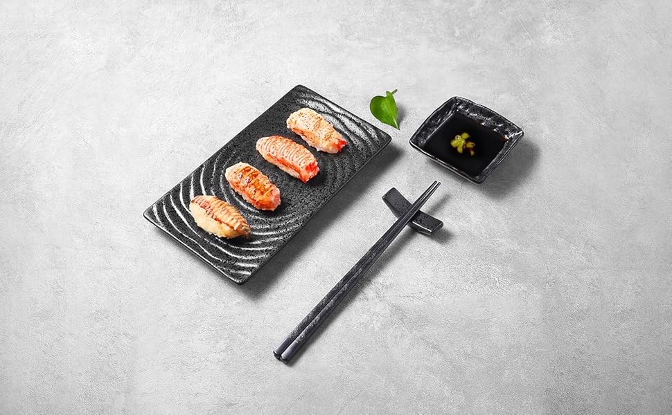 Набір посуду Юда Суші з кераміки, 8 предметів – японський посуд для 2 осіб (2 тарілки, миски для соєвого соусу, палочки та підставка) – високоякісна кераміка, придатний для мікрохвильової печі та миття в посудомийній машині – елегантний подарунок (1 набір суші)