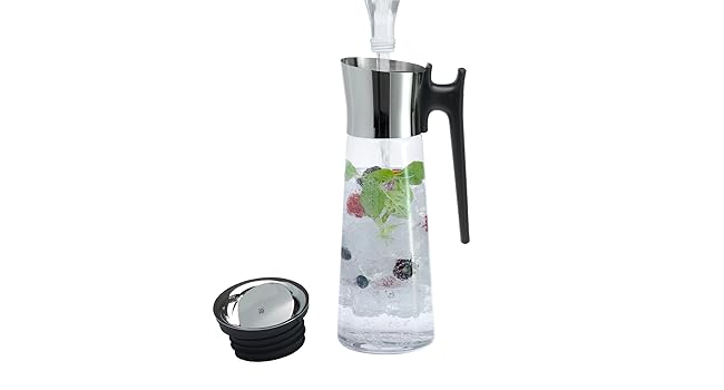 WMF Basic Water Carafe with Handle 1.5 Liter, Glass Carafe with Lid 1.5 l, Silicone Lid, Close-up Closure
