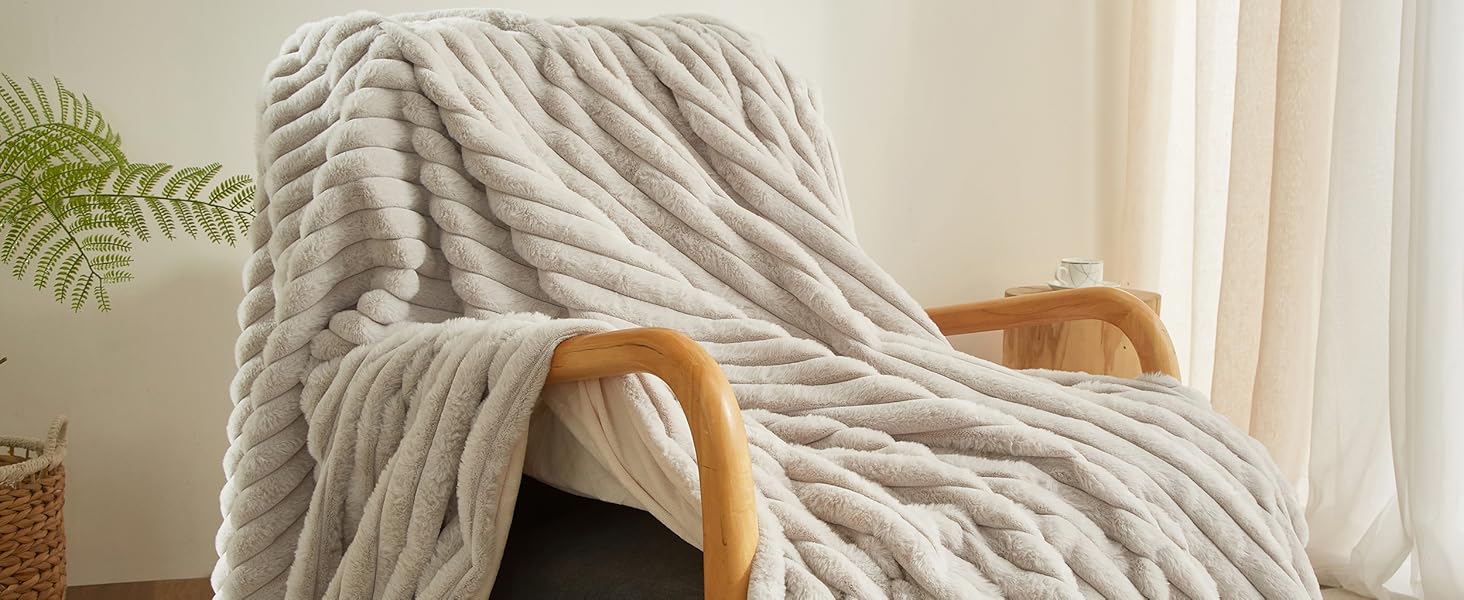 Плюшевий м'який плед Luofanfei 180x200, салатовий/бежевий, з ефектом