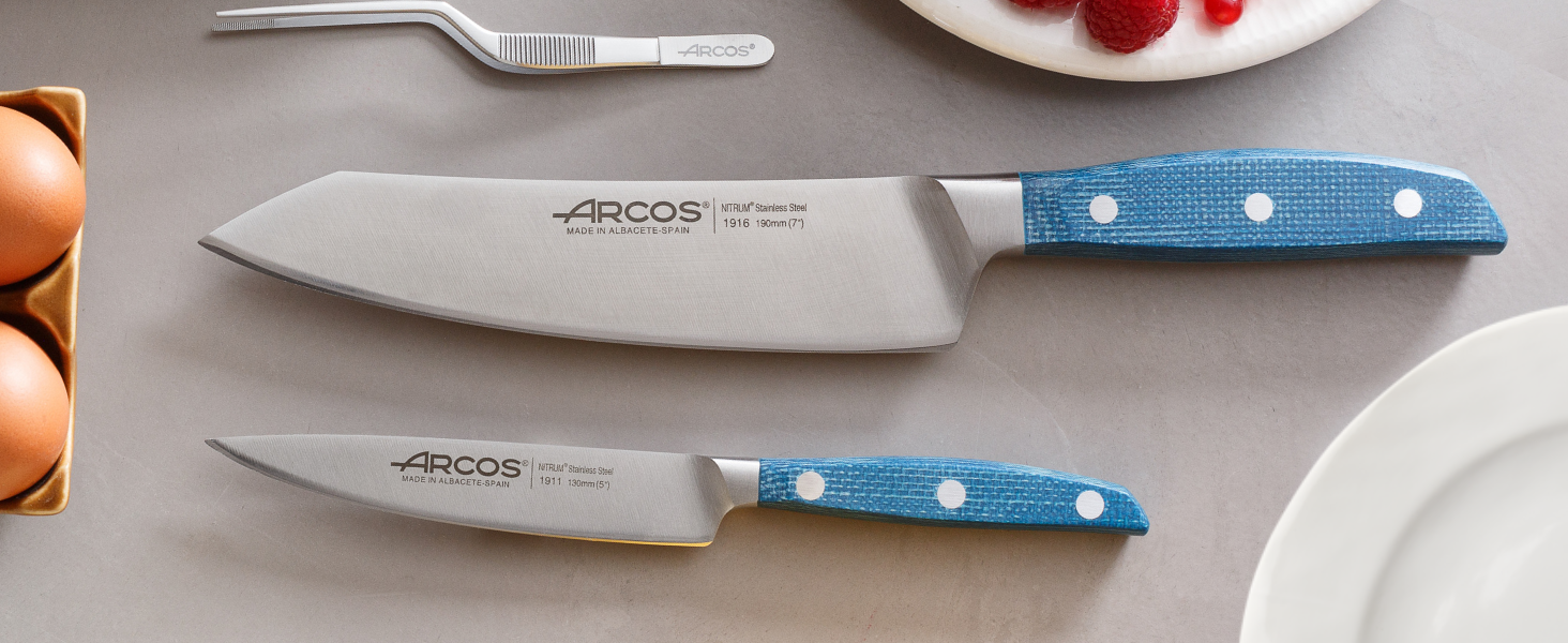 Кухонний ніж Arcos Brooklyn, 210 мм, лезо з нітрумної кованої нержавіючої сталі, руків'я мікарта синє, шовковисте лезо