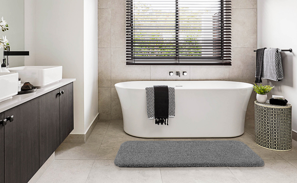 Килимок для ванної кімнати з антиковзким покриттям, 50 x 122 см, темно-сірий. М'який, з мікрофібри, швидковисихаючий, для ванної кімнати.