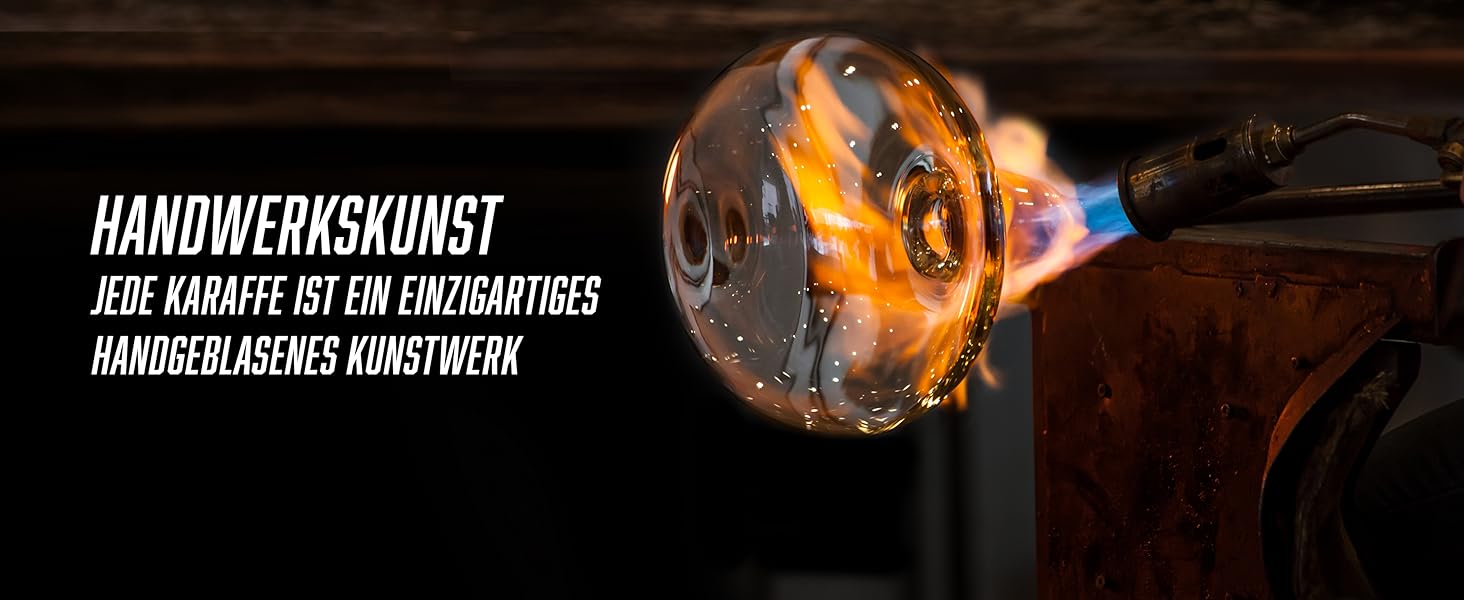 Набір віскі WHISISKEY: декантик 700 мл, 2 келихи, 8 каменів для охолодження. Ідеальний подарунок для чоловіка