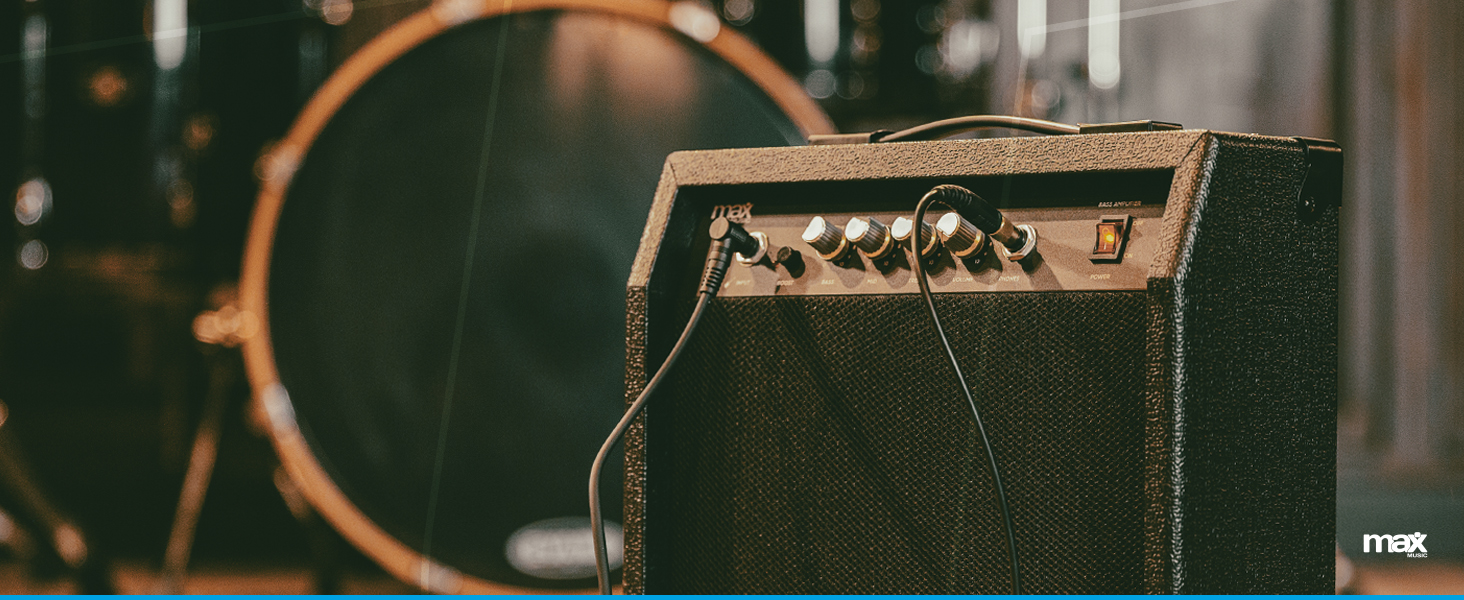 Електрогітара Max GigKit Rock Style: Комплект для гітари з підсилювачем, чохлом, медіатором, тюнером, кабелем, струнами та ременем, 24 лади - Чорний