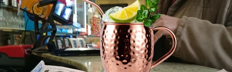 Набір мідних келихів для Moscow Mule, ручна робота, харчова мідь, 473 мл, подарунковий комплект з чаркою, соломинками та підставками, 4 шт.